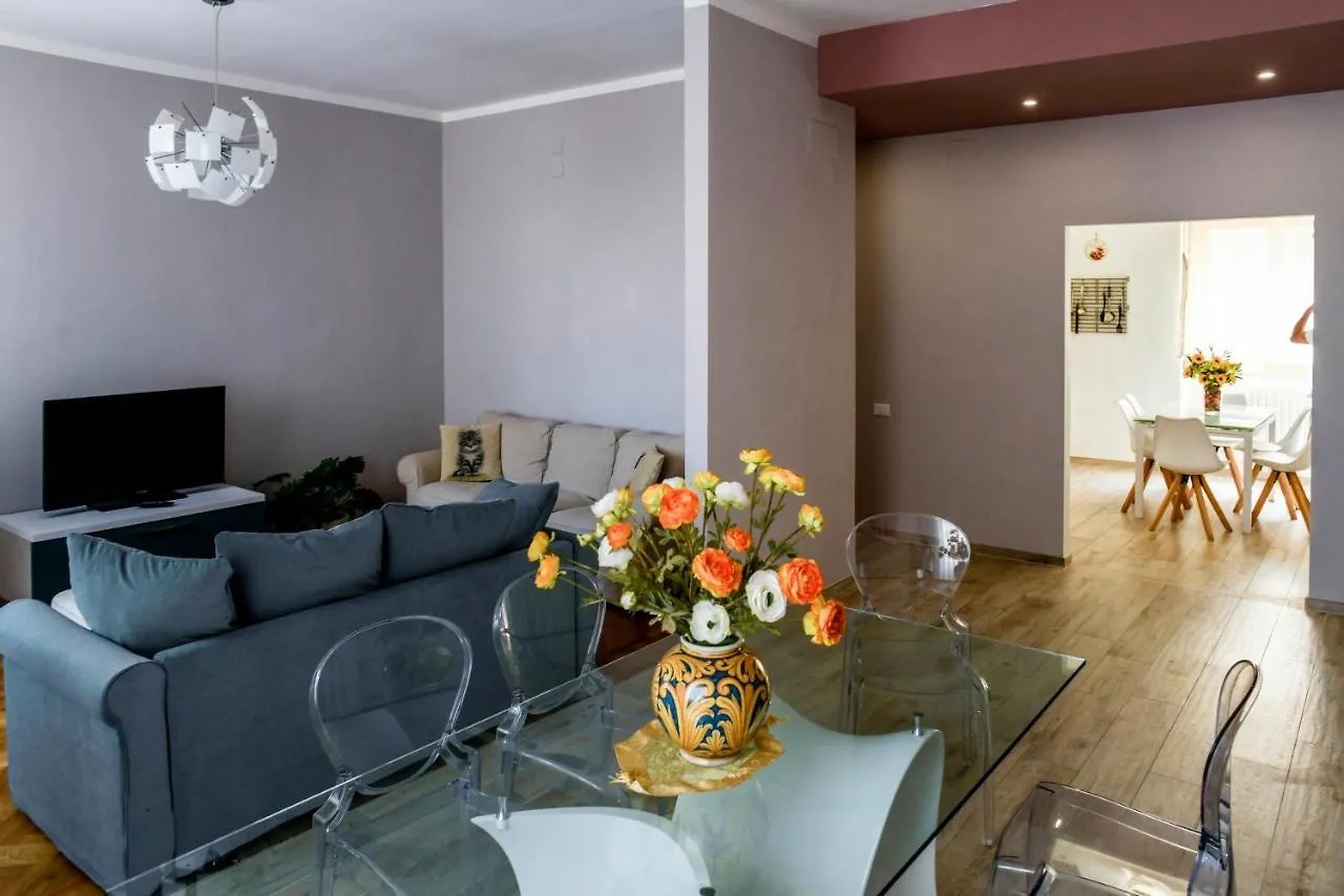 Vale A Livorno Apartment 0*,