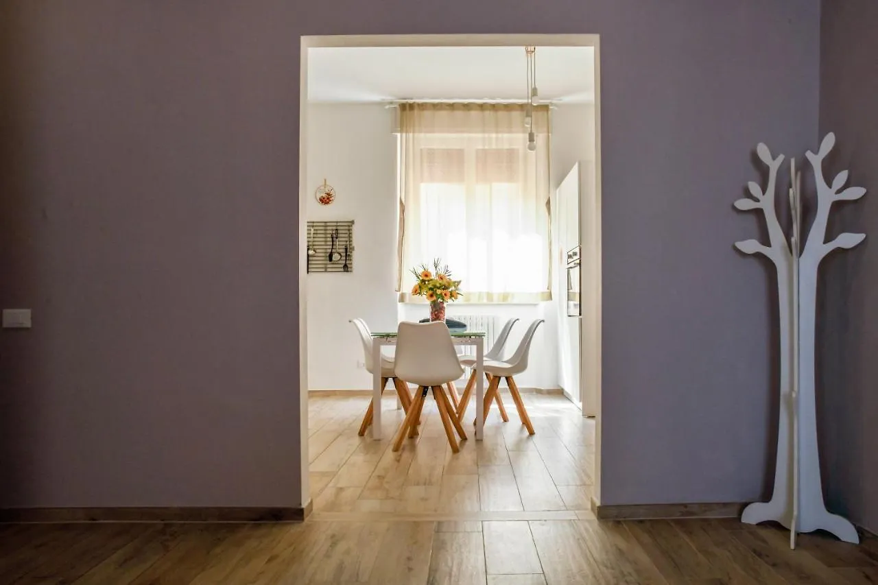 Vale A Livorno Apartment