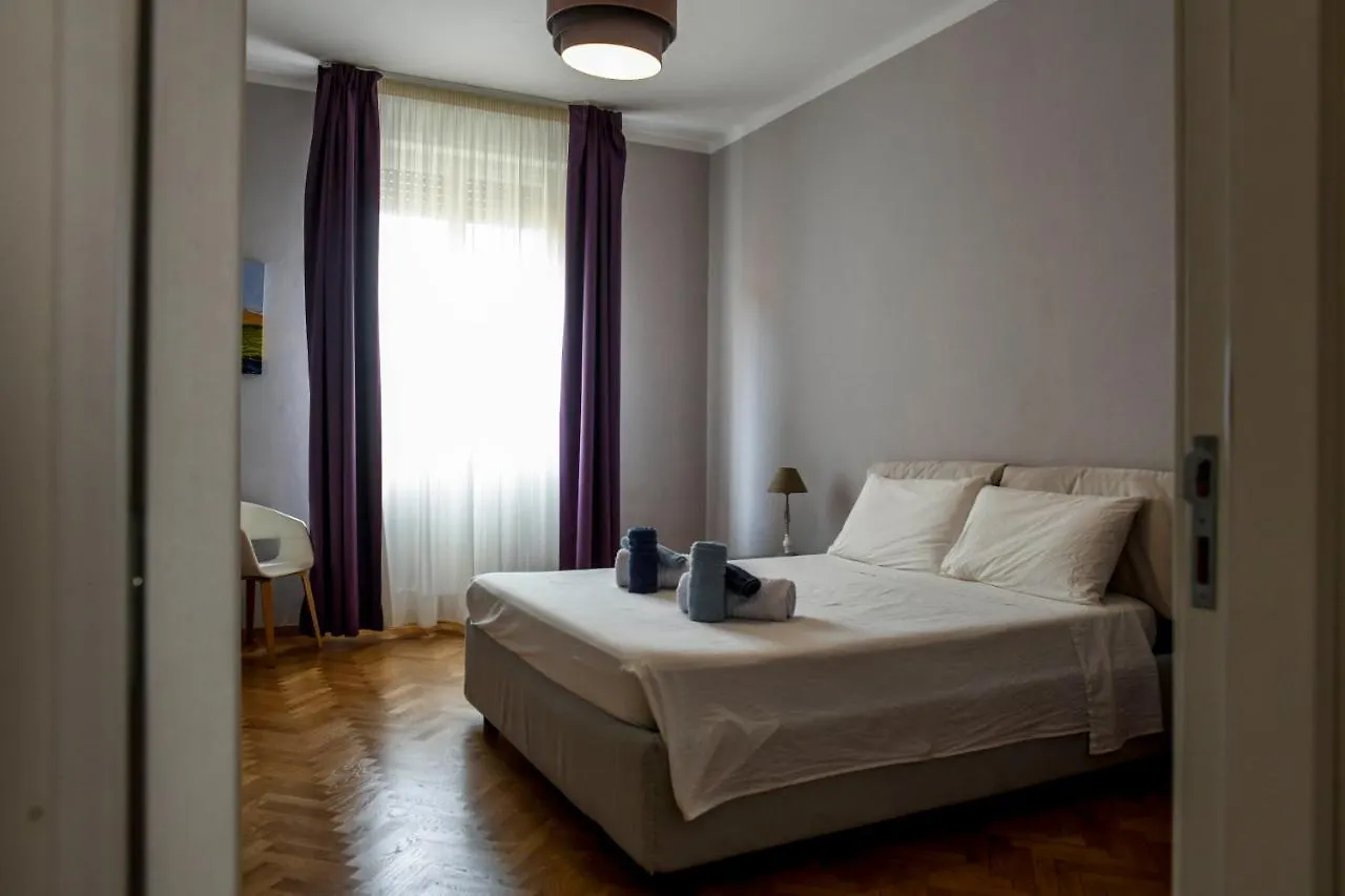 Vale A Livorno Apartment